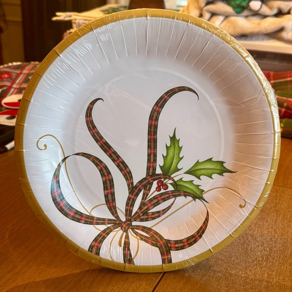 Lenox Holiday Nouveau Ribbon Collection 10.5” Paper Dinner Plate Pack - 8 Count